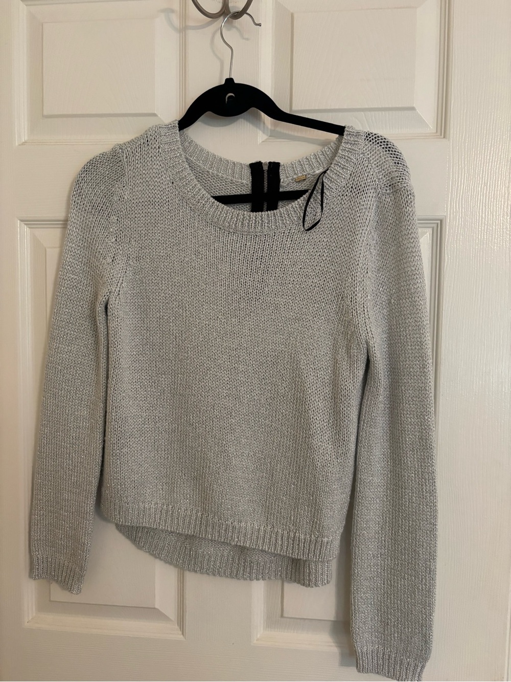 Light Gray Women’s Knit Sweater - Casual Crewneck